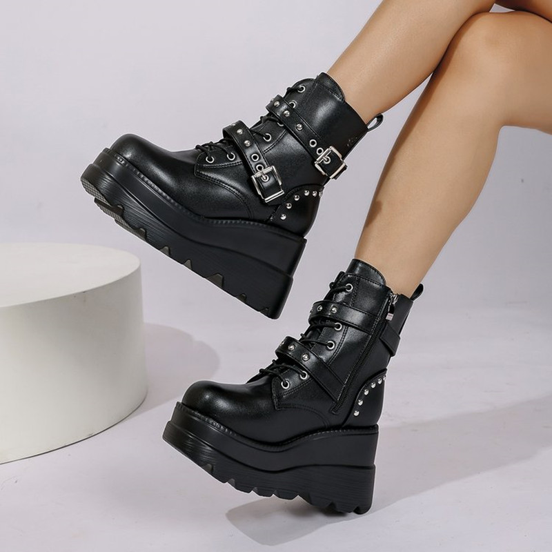 女性革アンクルブーツ女性 2026 新秋冬ラウンドトゥレース - Leather Classic Strap のレビューと価格